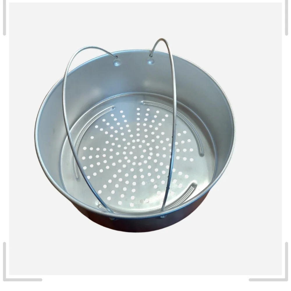 Stanhome Genuine Porcelsin On Aluminum Pot With Accessories And Lid